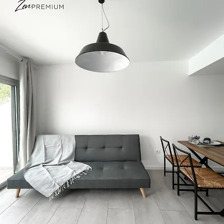 B-rent Bristol Zen Premium * קורלחו